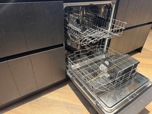 Keller - showroomkeukens - afbeelding 16 van  47