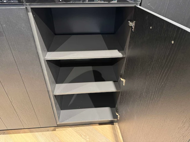 Keller - showroomkeukens - afbeelding 33 van  47