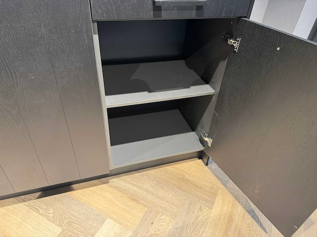 Keller - showroomkeukens - afbeelding 35 van  47