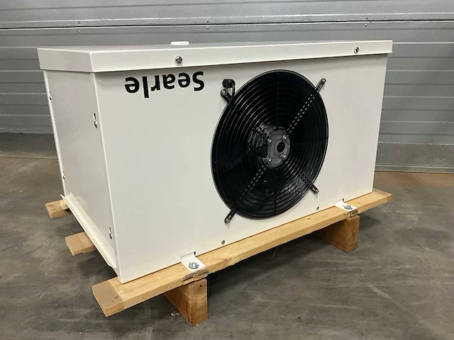 Kelvion saeres kec-mx10-8 plafond blokverdamper co2 - afbeelding 1 van  8
