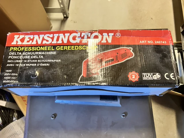 Kensington schuurmachine 180 watt met papier - afbeelding 1 van  5