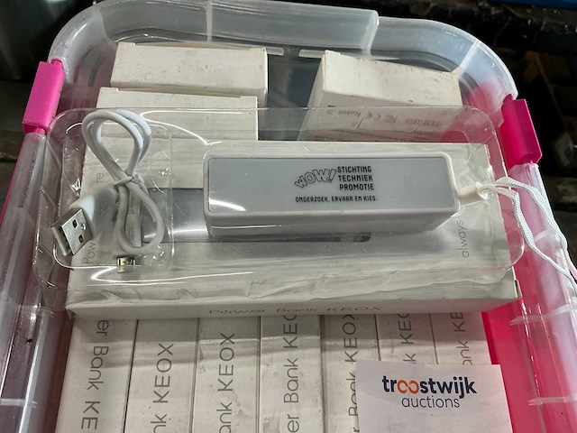 Keox powerbank (27x) - afbeelding 5 van  5