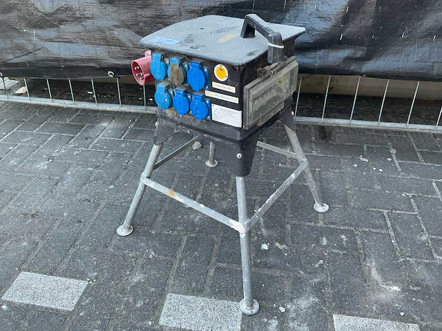 Keraf ke-27 stroomverdeelkast - afbeelding 1 van  6