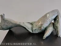 Keramiek gestyleerd "relaxende vrouw" - afbeelding 3 van  4