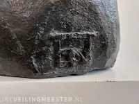 Keramiek object "op elleboog rustende man" - afbeelding 5 van  5