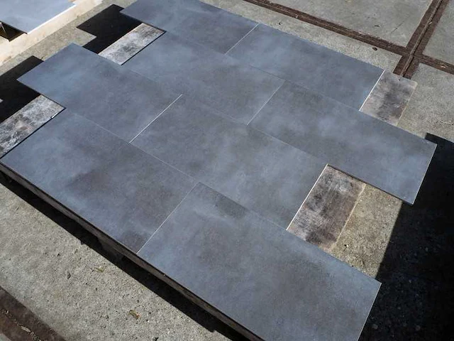 Keramiek tegels (ca. 36m²) - afbeelding 1 van  2