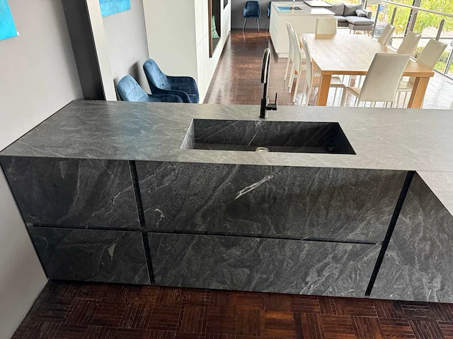 Keramieke michel philipps design - showroomkeuken - afbeelding 8 van  39