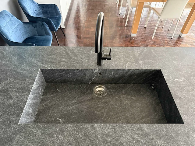 Keramieke michel philipps design - showroomkeuken - afbeelding 9 van  39