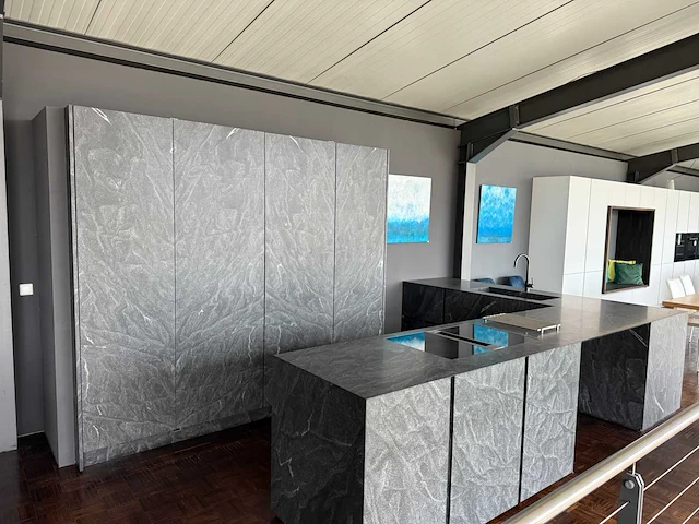 Keramieke michel philipps design - showroomkeuken - afbeelding 1 van  39