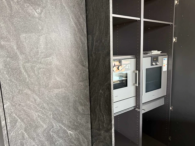 Keramieke michel philipps design - showroomkeuken - afbeelding 28 van  39