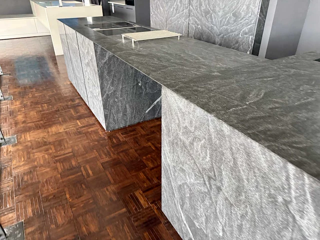 Keramieke michel philipps design - showroomkeuken - afbeelding 34 van  39