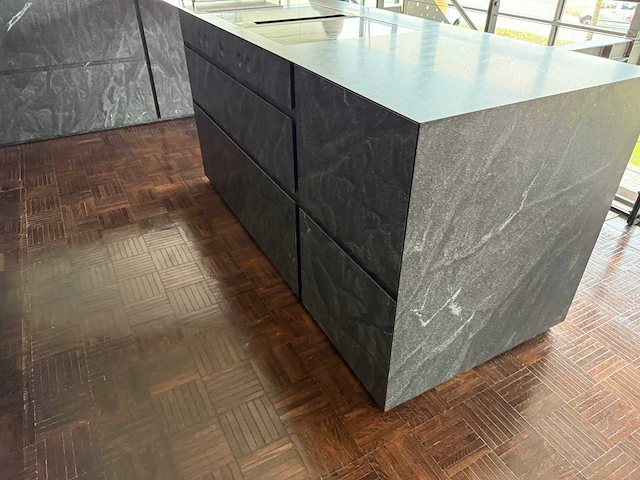 Keramieke michel philipps design - showroomkeuken - afbeelding 37 van  39