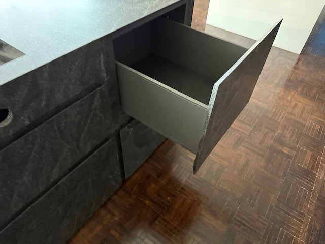 Keramieke michel philipps design - showroomkeuken - afbeelding 39 van  39