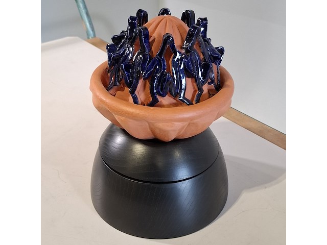 Keramisch beeld, anita manshanden, alcachofa, 1998 - afbeelding 6 van  6