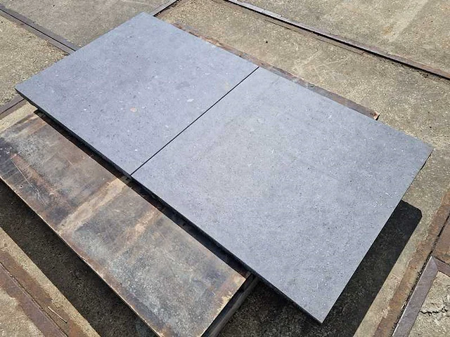 Keramische tegels met betonnen onderlaag voor de tuin (ca. 19.2m²) - afbeelding 1 van  3