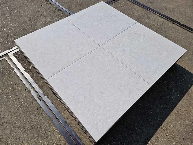 Keramische tuintegels (ca.57.6m²) - afbeelding 1 van  3