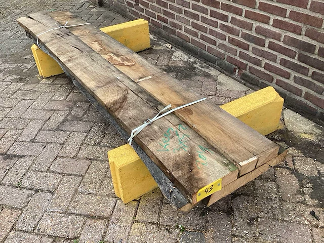 Kers - 2019 gezaagd 120 x 550 x 2370 mm - schaaldeel (3x) - afbeelding 1 van  6