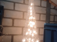 Kers pyramide met licht 230 volt aantal 1 stuks. - afbeelding 1 van  5