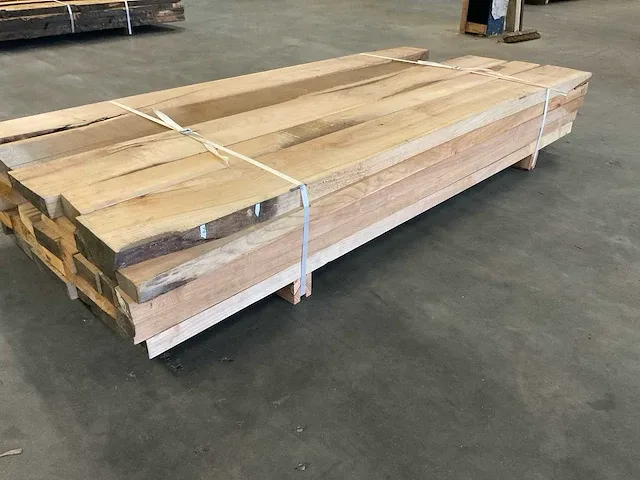 Kersen planken voorgeschaafd ca. 0,435 m³ - afbeelding 1 van  6