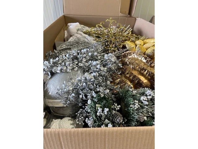 Kerst en deco artikelen, divers - afbeelding 1 van  3