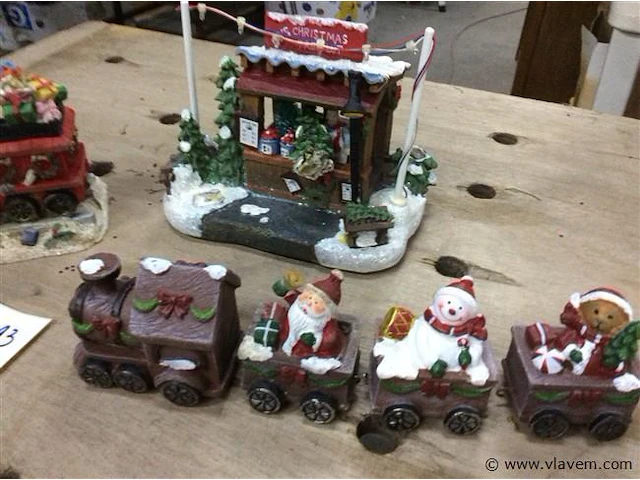 Kerst items oa treinjes + - afbeelding 3 van  3