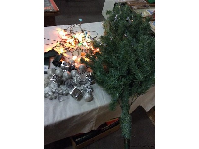 Kerstboom + toebehoren - afbeelding 1 van  4