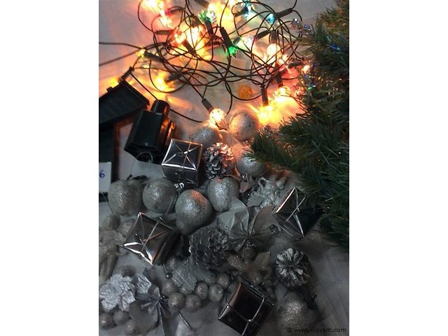 Kerstboom + toebehoren - afbeelding 3 van  4