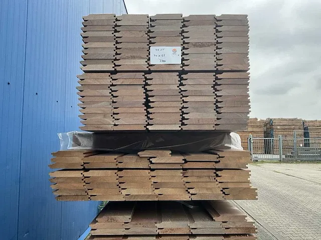 Keruing hardhout rabat delen 3300 x 135 x 24 (407x) - afbeelding 11 van  11