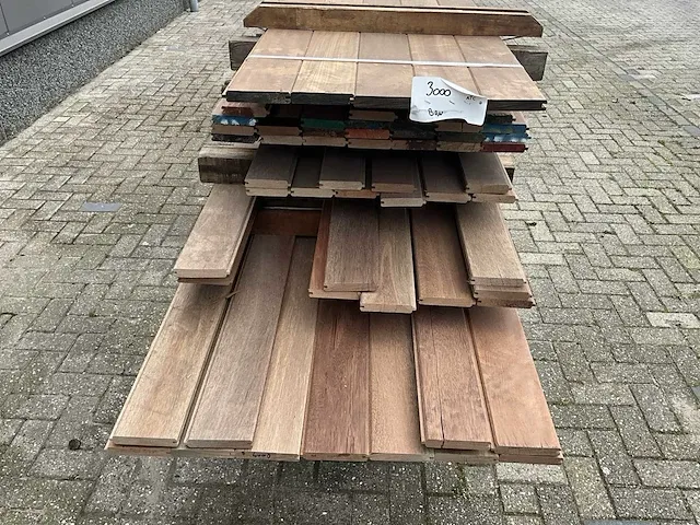 Keruing partij hardhout mes en groef 20 x 110 (199x) - afbeelding 12 van  14