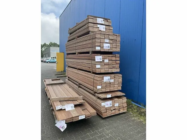 Keruing partij hardhout mes en groef 21 x 135 (655x) - afbeelding 11 van  15