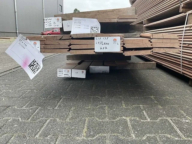 Keruing partij hardhout mes en groef 21 x 135 (655x) - afbeelding 12 van  15