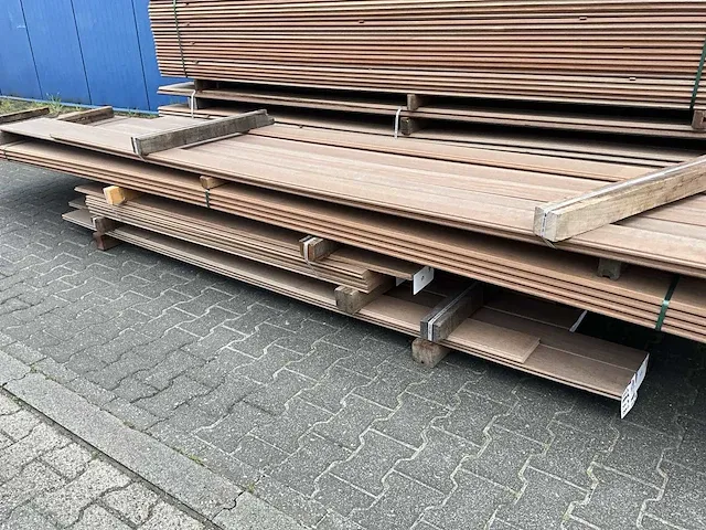 Keruing partij hardhout mes en groef 21 x 135 (655x) - afbeelding 13 van  15