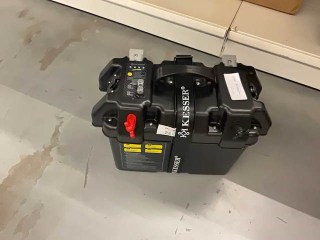 Kesser batterijbox - afbeelding 1 van  3