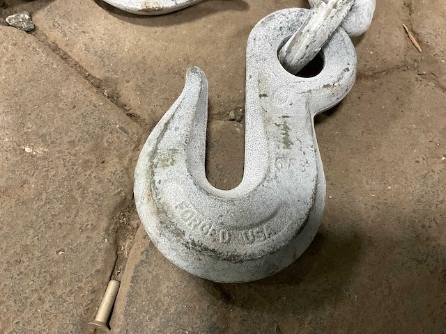 Ketting met haken - afbeelding 2 van  3