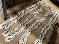 Ketting met haken - afbeelding 1 van  3