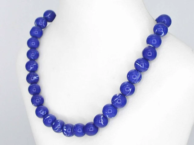 Ketting met lapis lazuli edelsteen en een diamanten sluiting - afbeelding 6 van  11