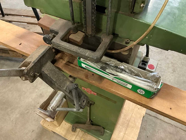 Kettingfreesmachine - afbeelding 3 van  8