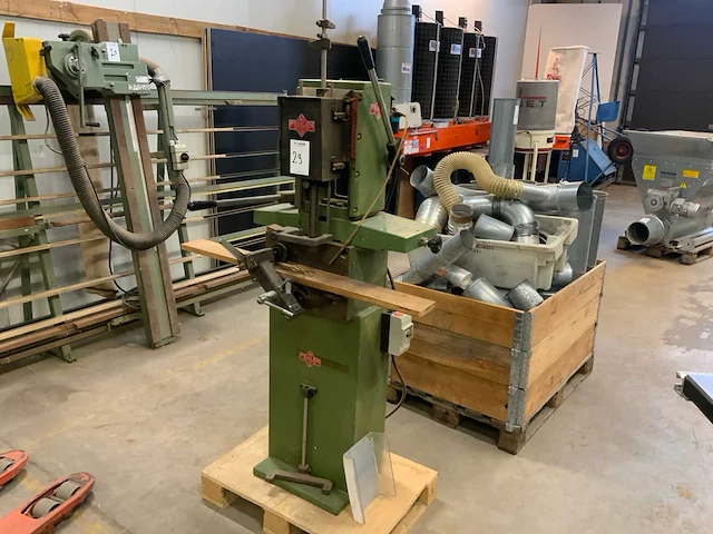 Kettingfreesmachine - afbeelding 1 van  4