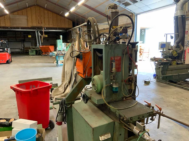 Kettingsteek machine met cilinder/krukgat inclusief afzuiger - afbeelding 33 van  34