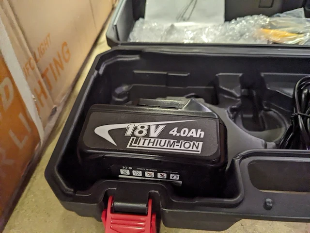Kettingzaag op accu - 6 inch, sanderz, 2025 - afbeelding 7 van  8