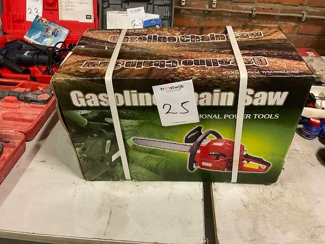 Kettingzaag op benzine - afbeelding 1 van  2