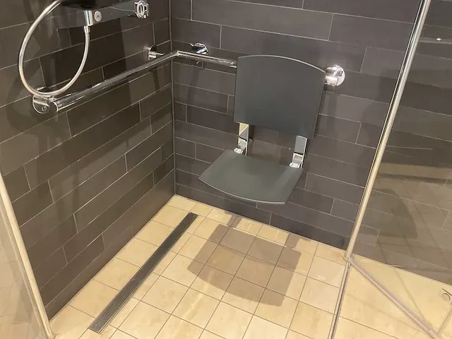 Keuco plan care douche klapzitting - afbeelding 1 van  5