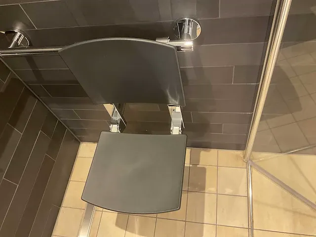 Keuco plan care douche klapzitting - afbeelding 4 van  5