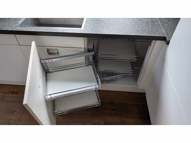 Keuken - afbeelding 16 van  24