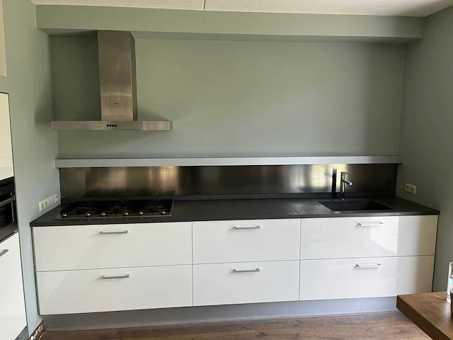 Keuken - afbeelding 12 van  28