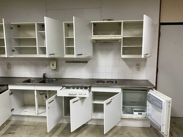 Keukenblok en apparatuur - afbeelding 5 van  7