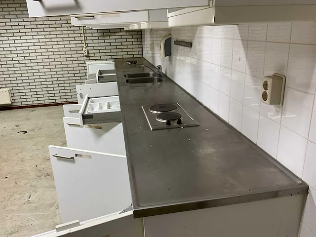 Keukenblok en apparatuur - afbeelding 7 van  7
