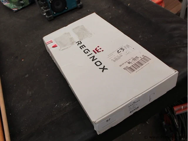 Keukenmengkraan reginox black matt - afbeelding 1 van  2