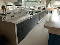 Keukenopstelling met bar - afbeelding 2 van  29