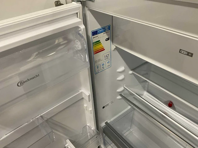 Keukenopstelling schiereiland met koelkast vaatwasser combimagnetron en inductie kookplaat - afbeelding 4 van  15